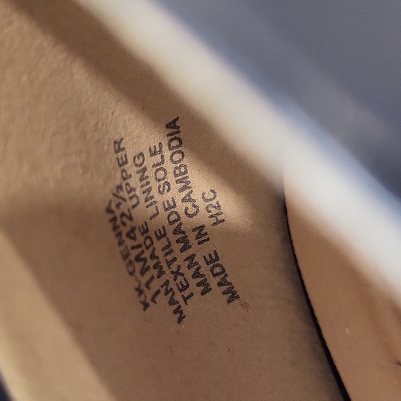 KELLY & KATIE PUMPS, BLACK, SIZE 11M - Picture 4 of 4